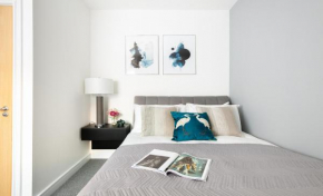 Modern and Spacious 3 bed apt next to The Shard